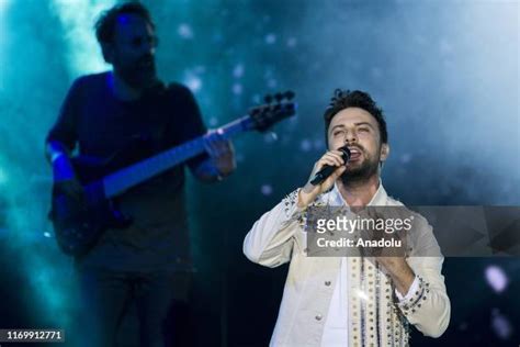 Tarkan's Istanbul Reunion Concert: A Triumphant Homecoming For the Turkish Superstar!