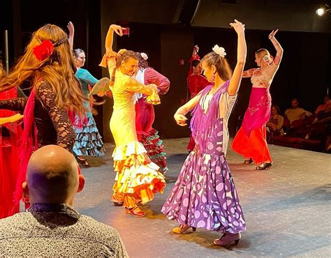 Zúñiga's Fiesta Flamenca Concert: A Celebration of Passion, Rhythm, and Unexpected Pigeon Fireworks!